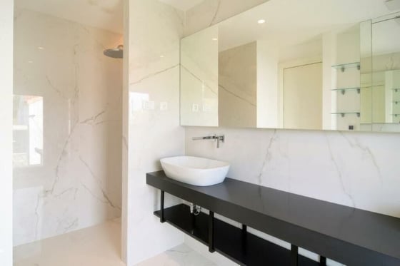 Luxurious first line villa for sale on Brac island in Splits, picture 17