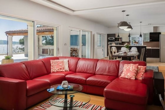 Price fell! Impressive, second-to-none waterfront villa in S, picture 11