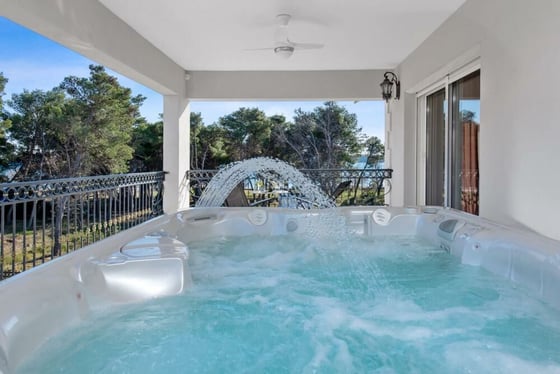 Astonishing new villa in Vodice on the 1st line to the sea, picture 4