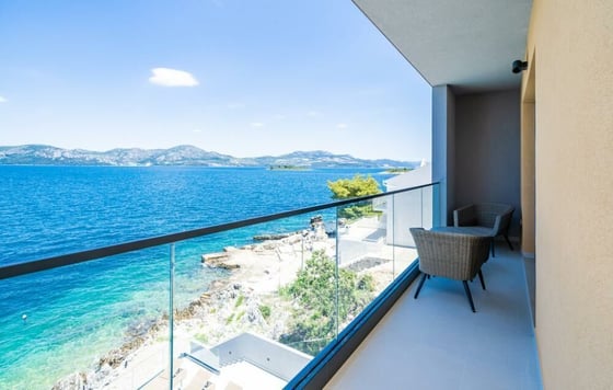 Absolutely stunning villa next to the beachline, swimming po, picture 19