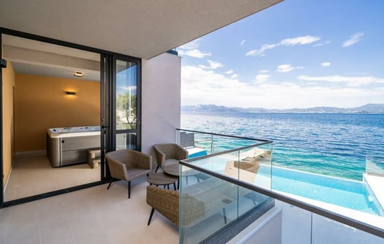 Absolutely stunning villa next to the beachline, swimming po, picture 11