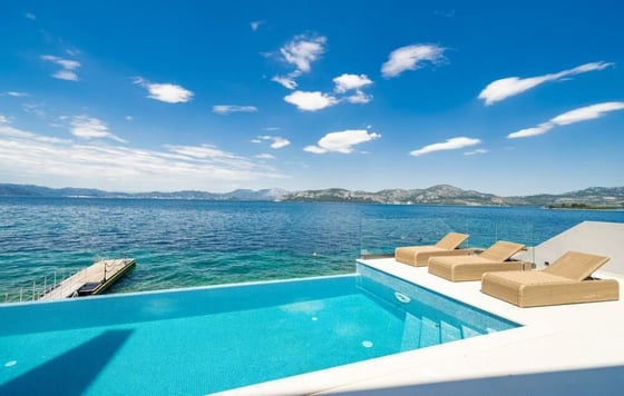 Absolutely stunning villa next to the beachline, swimming po, picture 5