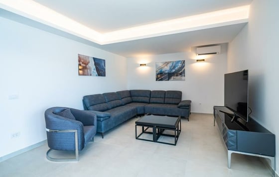 Absolutely stunning villa next to the beachline, swimming po, picture 9