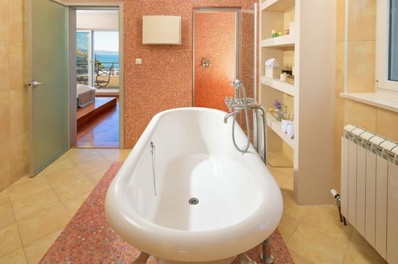 Exceptional classical style villa in Split, with swimming po, picture 23