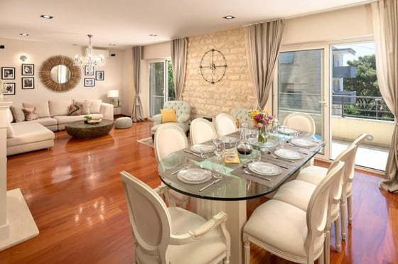 Exceptional classical style villa in Split, with swimming po, picture 7
