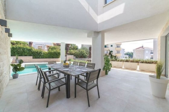 Phenomenal new villa on Ciovo, 50 meters from the beach only, picture 4