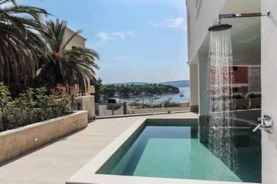 Phenomenal new villa on Ciovo, 50 meters from the beach only, picture 1
