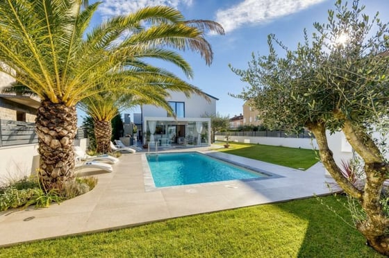 Impressive light and bright villa in popular Rovinj, for sal, picture 4