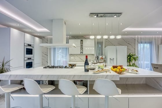 Impressive light and bright villa in popular Rovinj, for sal, picture 19