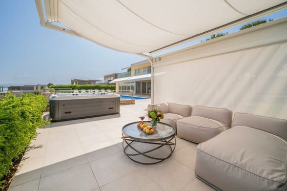 Enchanting modern villas in a glamorous beachfront 5***** re, picture 18