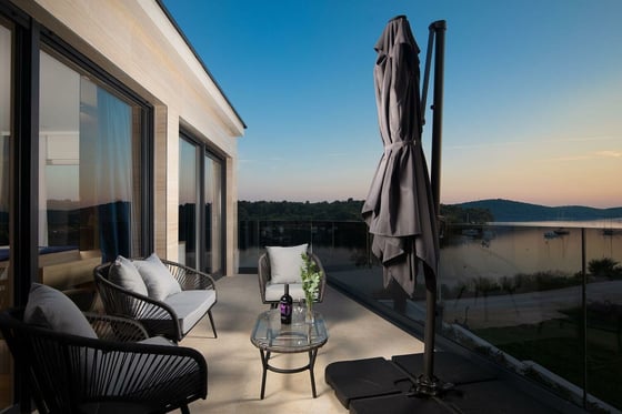 Ultramodern villa in Medulin on the 1st line to the sea, for, picture 9