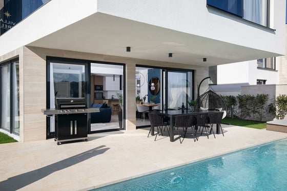 Ultramodern villa in Medulin on the 1st line to the sea, for, picture 4