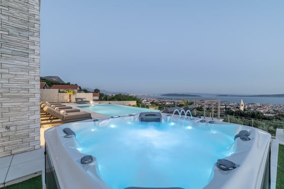 Exceptional modern villa with panoramic sea views near Split, picture 7