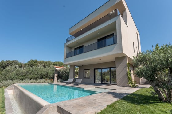 Luxury villa in Medulin, with sea views, for sale, picture 2