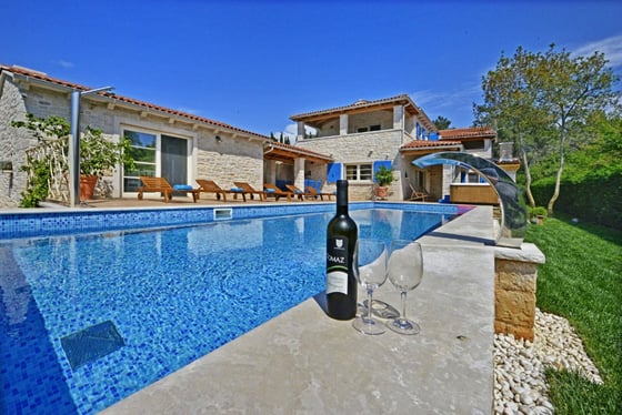 Rustic house with swimming pool in Porec area, 2km from the, picture 1