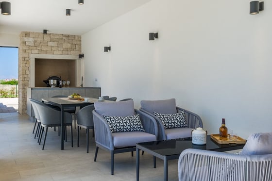Two luxury villas with swimming pools in a peaceful setting, picture 25