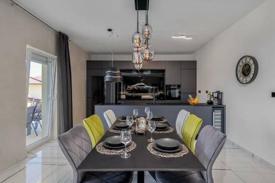 Expansive villa with magnificent sea views over Opatija, for, picture 10