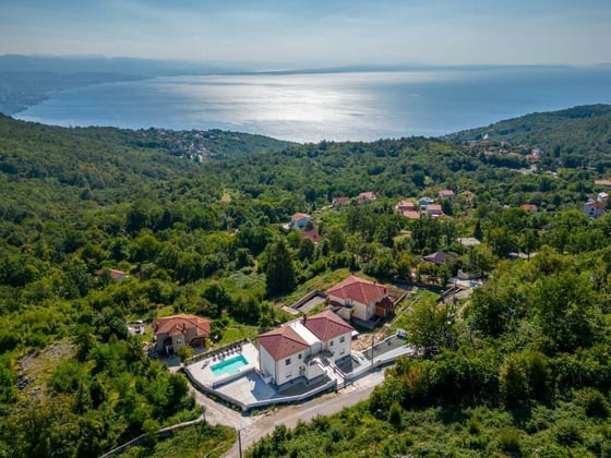 Expansive villa with magnificent sea views over Opatija, for, picture 1