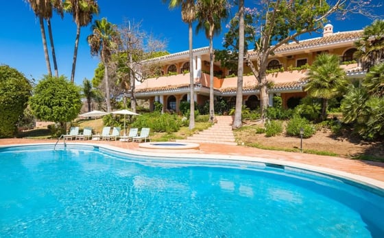 An exceptional opportunity to own a distinguished mansion, picture 1