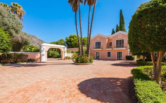 An exceptional opportunity to own a distinguished mansion, picture 5