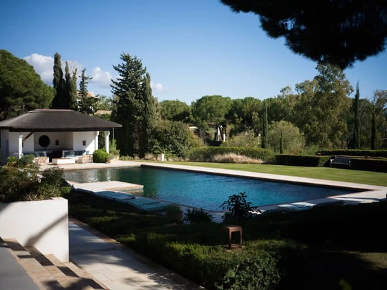 Exceptionally Designed Mansion Captivates With Its Elegance, picture 4