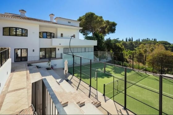 Exceptionally Designed Mansion Captivates With Its Elegance, picture 19