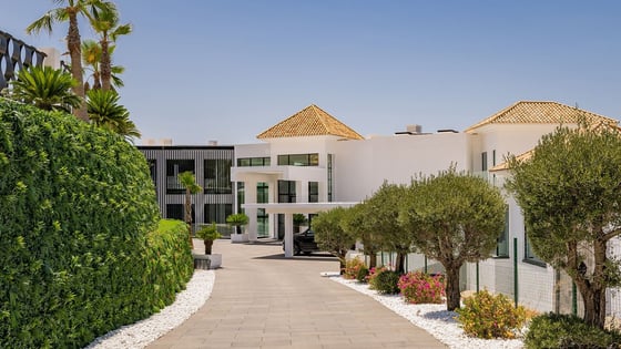 Discover an extraordinary masterpice contemporary residence, picture 2