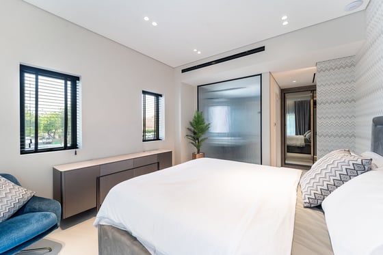 Fully Renovated | Corner Plot | Luxury Living, picture 18