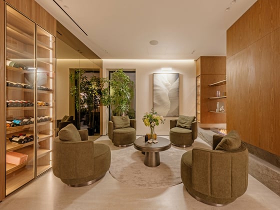 Fully Renovated | Corner Plot | Luxury Living, picture 3