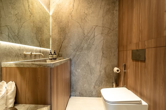 Fully Renovated | Corner Plot | Luxury Living, picture 13