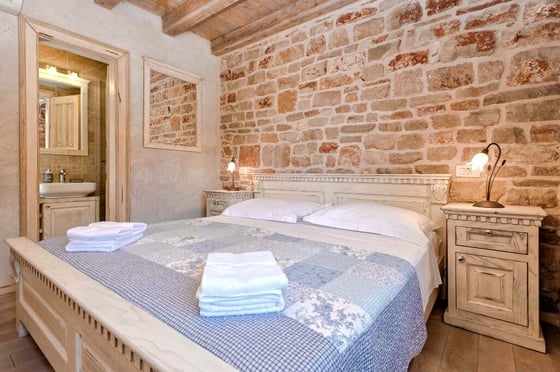 Authentic Dalmatian hacienda on the island of Hvar just 800, picture 21