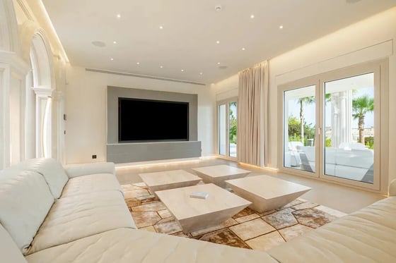 An architecturally unique, south-facing property in Marbella, picture 7