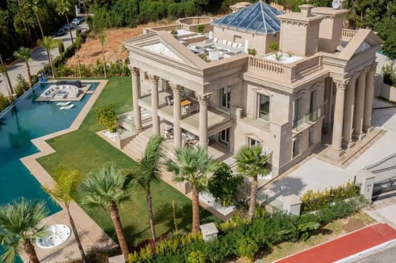An architecturally unique, south-facing property in Marbella, picture 19