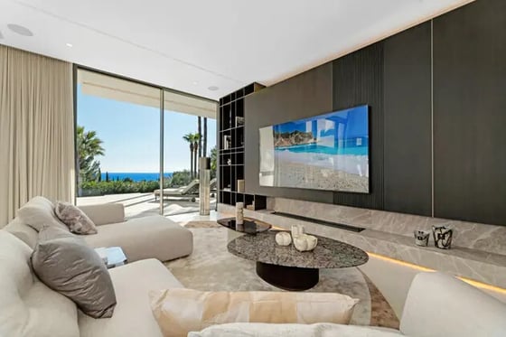 An Extraordinary Bespoke Villa with Sea Views in Marbella, picture 7