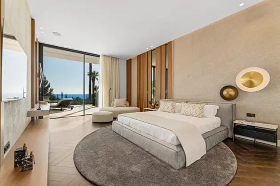 An Extraordinary Bespoke Villa with Sea Views in Marbella, picture 11
