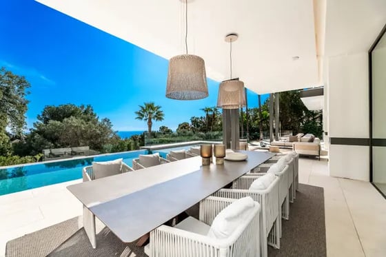 An Extraordinary Bespoke Villa with Sea Views in Marbella, picture 4