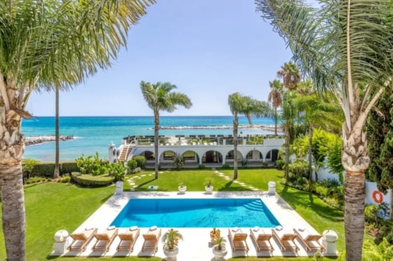 Luxury Beachfront Estate Frontline Puerto Banús Picasso Pool, picture 3