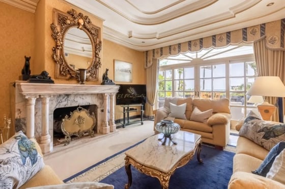 Luxury Beachfront Estate Frontline Puerto Banús Picasso Pool, picture 6