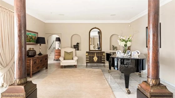 Iconic Frontline Beach Estate with Private Beach Access, picture 7