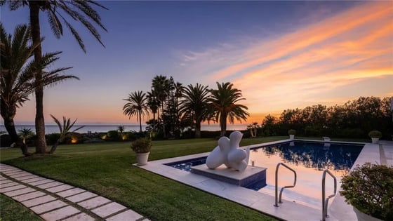 Iconic Frontline Beach Estate with Private Beach Access, picture 15