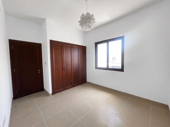 Open Living | Well Connected | Spacious., picture 3