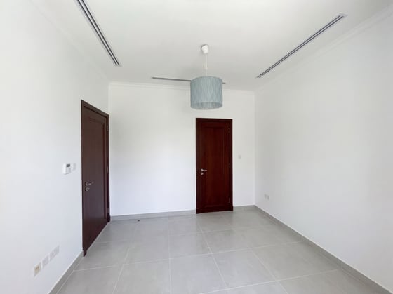 Open Living | Well Connected | Spacious., picture 11