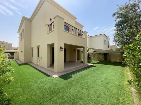 Open Living | Well Connected | Spacious., picture 1