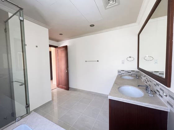 Open Living | Well Connected | Spacious., picture 13