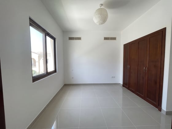 Open Living | Well Connected | Spacious., picture 7