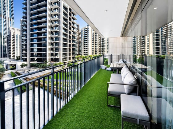 Spacious | Prime Downtown Location | Vacant, picture 8