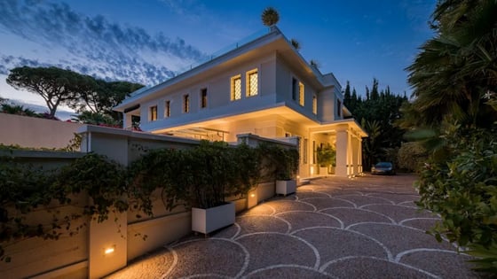 Exceptional Beachside Villa beachside in Marbella Club, picture 19