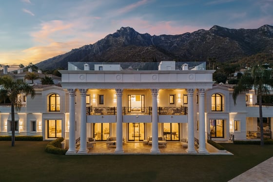 An exceptional palatial estate currently on the market, picture 15