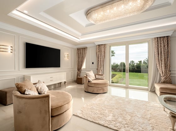 An exceptional palatial estate currently on the market, picture 5