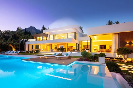 Spectacular Modern Villa with Prime Location in Marbella, picture 1